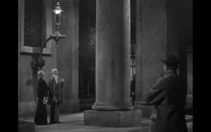 Кадр из фильма Пигмалион (1938) - портик церкви Св. Павла