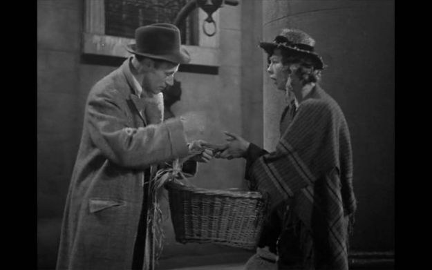 Кадр из фильма Пигмалион (1938) - перебранка Элизы и Хиггинса