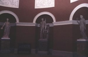 Стоурхед. Статуи Пантеона. 1994